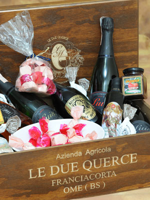 <i>Confezione in legno</i>